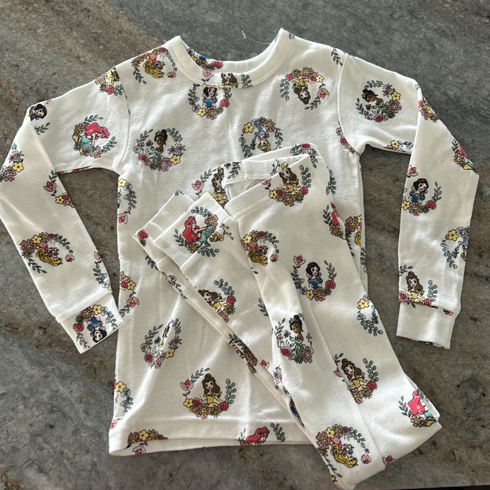 NWOT GAP x Disney princess snug fit long sleeve pjs 5 years organic cotton